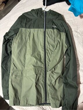 Columbia Kids Two-Tone Olive Green Packable Windbreaker